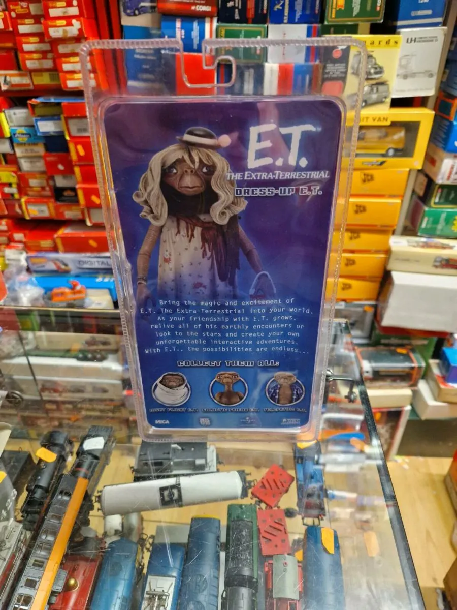 Neca ET Extra Terrestrial Figure - Image 4