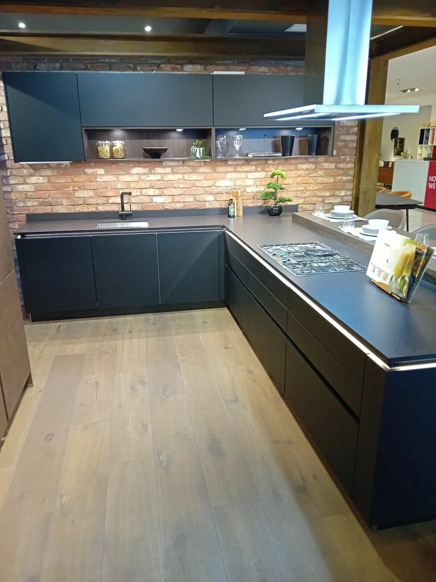 Kube Kitchen Ex Display - Image 2