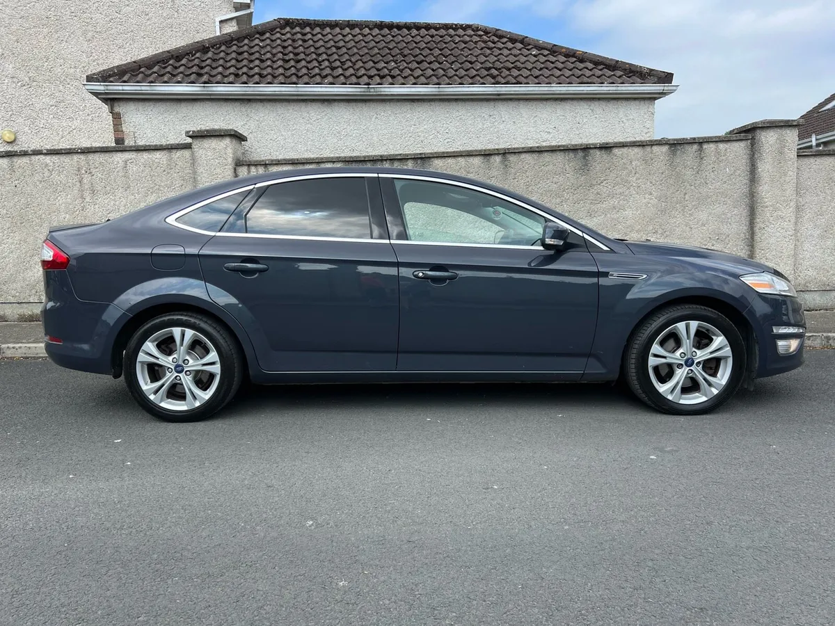 2014 Ford Mondeo Top Spec Titanium X - Image 2