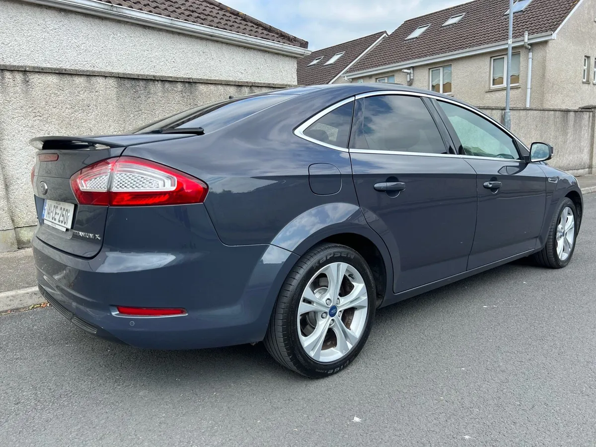 2014 Ford Mondeo Top Spec Titanium X - Image 3