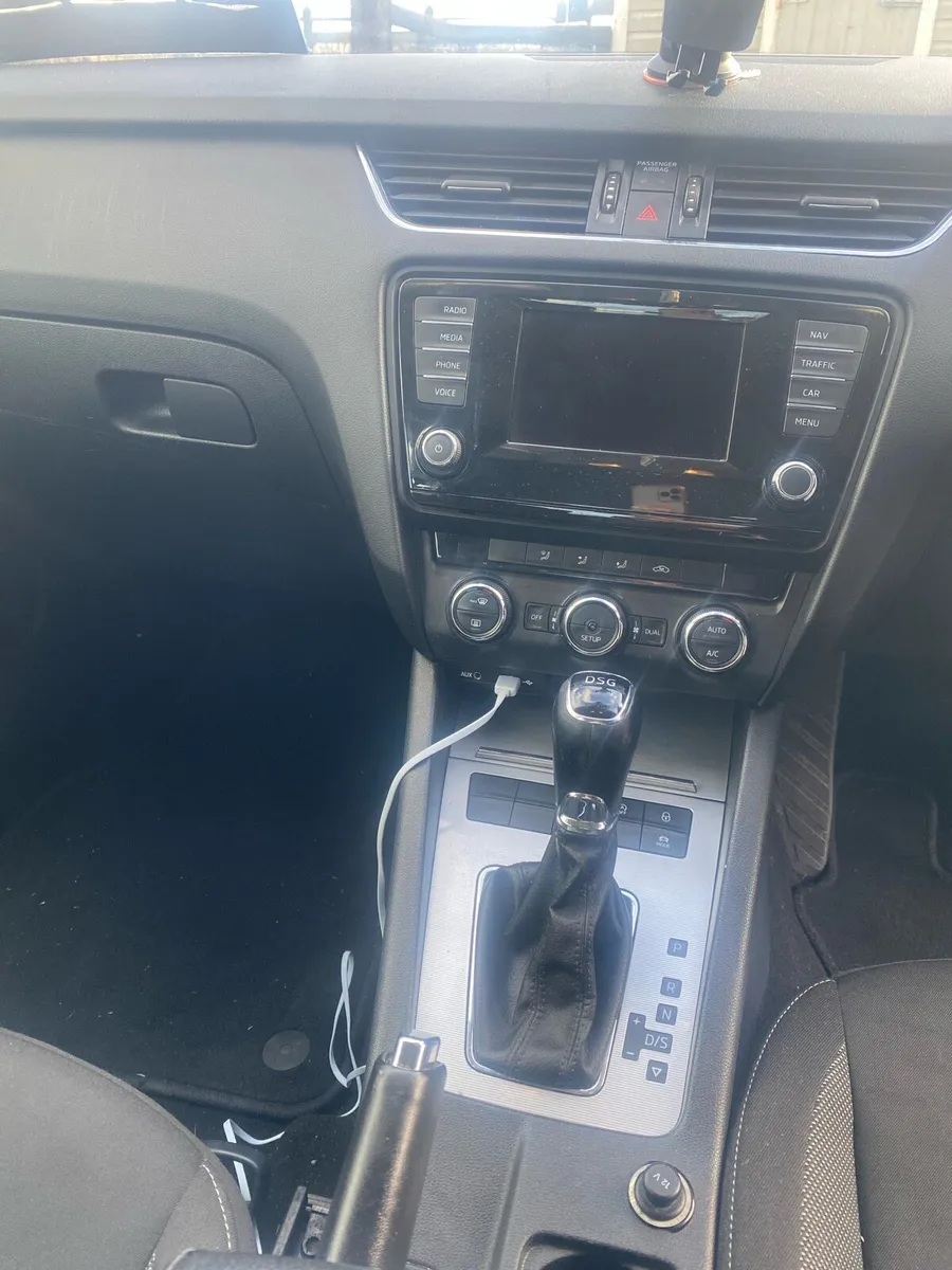 Car - Image 2