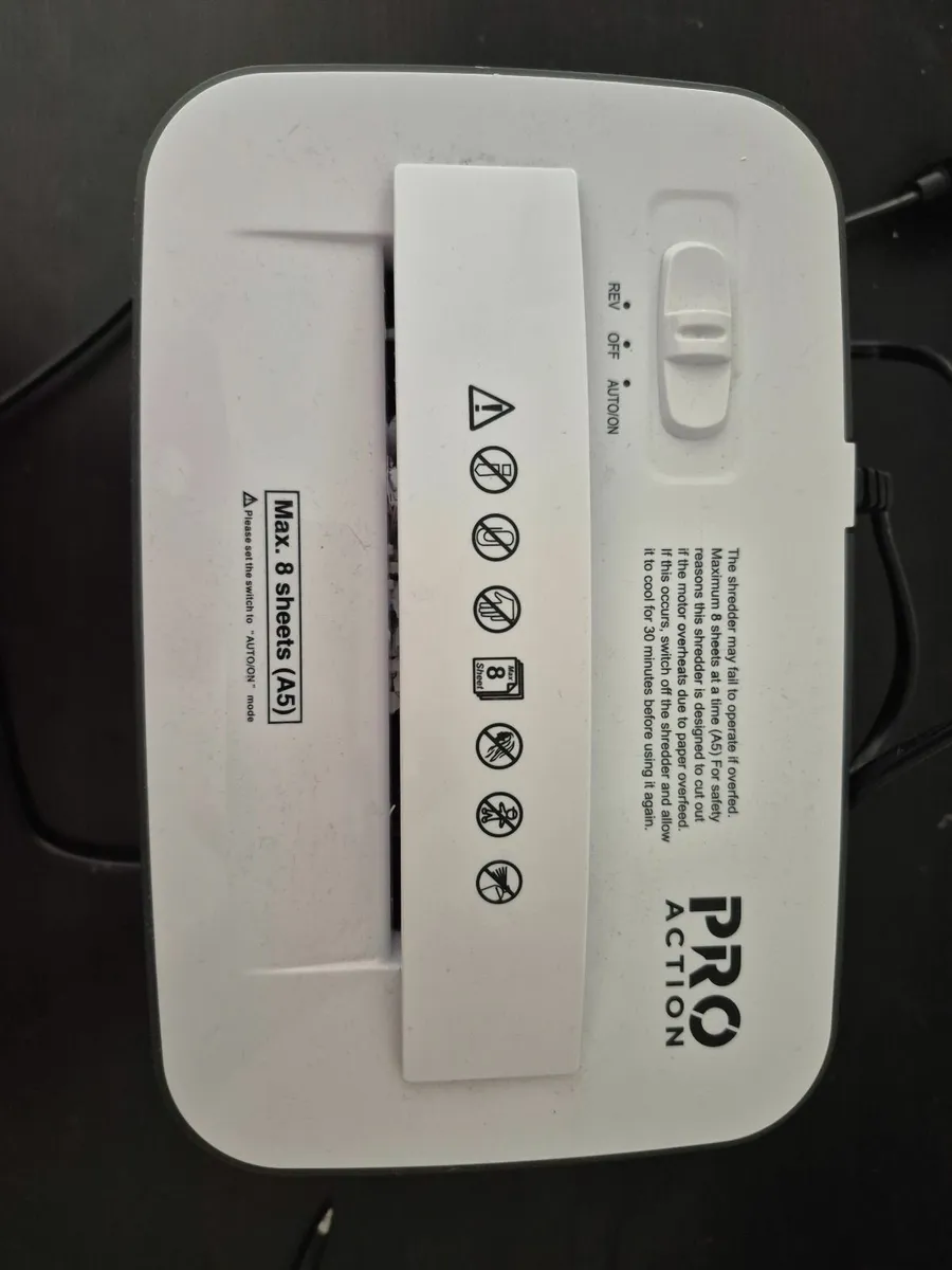 ProAction paper shredder - Image 1