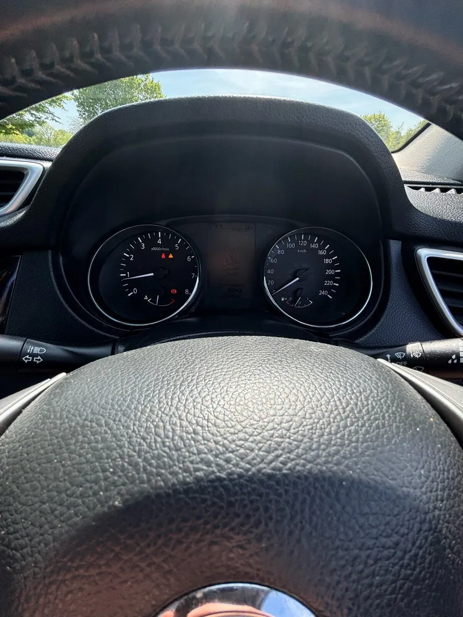 Nissan Qashqui , 1.2 SV 2016 - Image 4