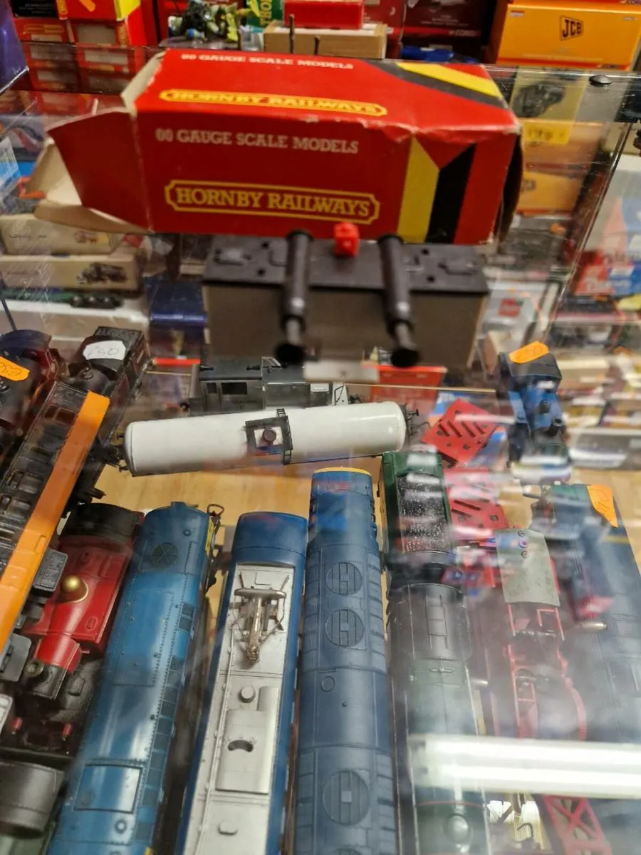 Hornby OO Gauge Hydraulic Buffer Stop - Image 2