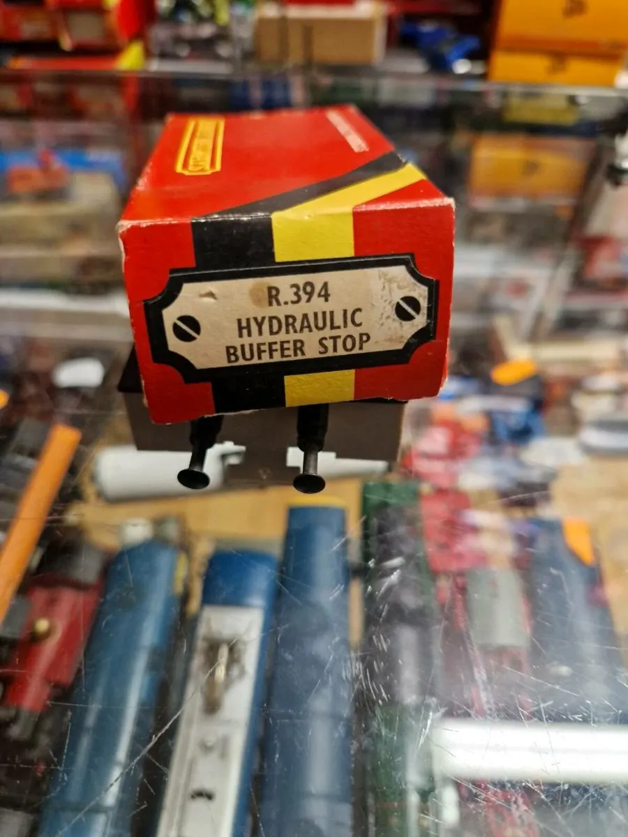 Hornby OO Gauge Hydraulic Buffer Stop - Image 3