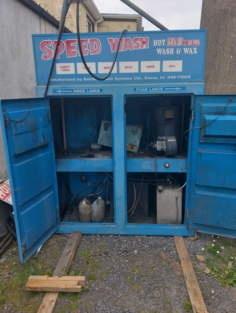 Breaking commercial Rainbow power washer. - Image 1