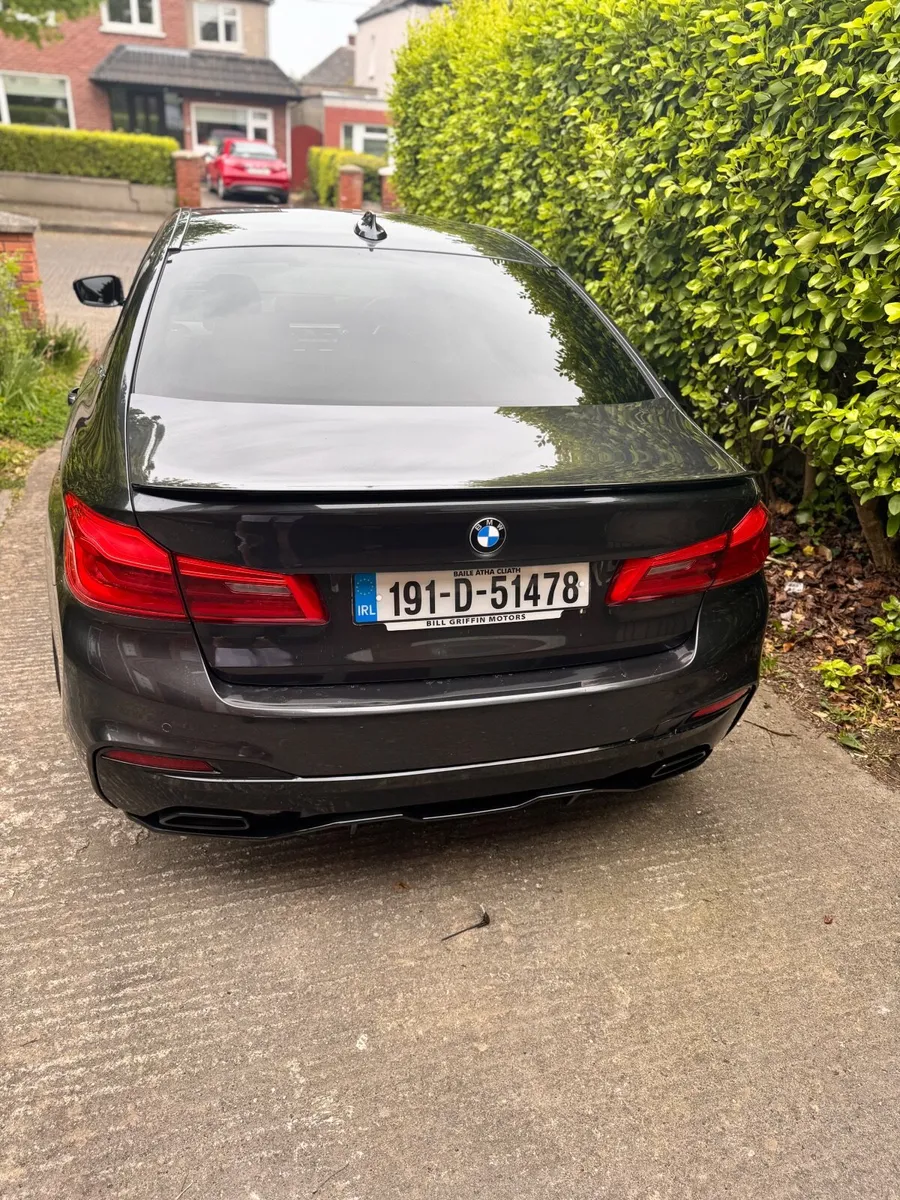 BMW 5-Series 2019 - Image 1