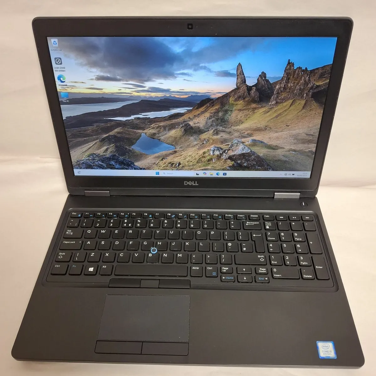 Dell Latitude 5590 i5-8250U, 16GB RAM, 256GB SSD, - Image 4