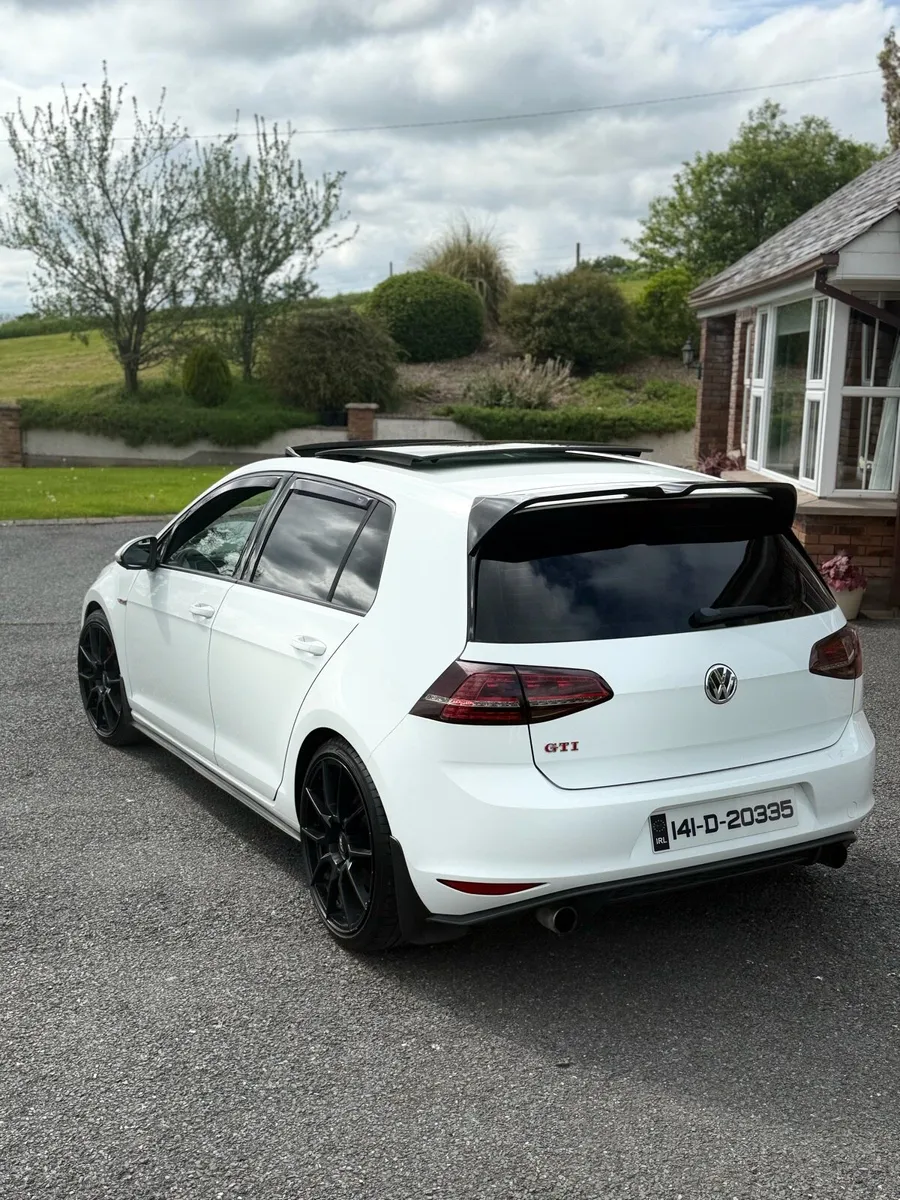 Sunroof Volkswagon Golf GTI 300+bhp - Image 3