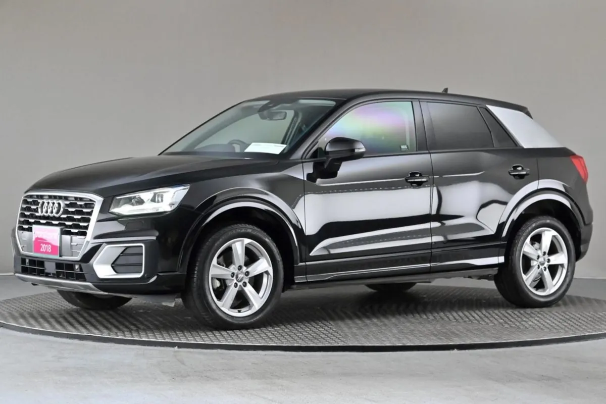 Audi Q2 1.0 Tfsi S-tronic 115BHP  reverse Cam par - Image 4