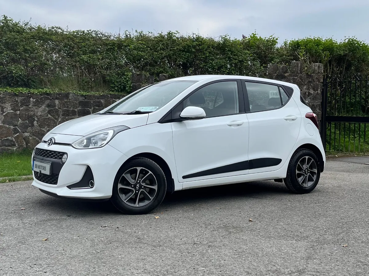 Hyundai i10 1.0 Deluxe - Image 3