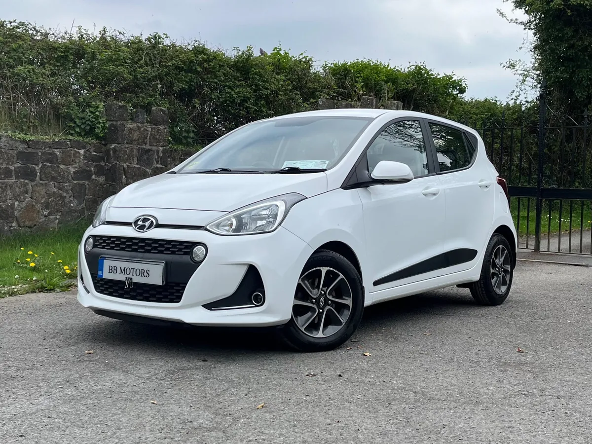 Hyundai i10 1.0 Deluxe - Image 1