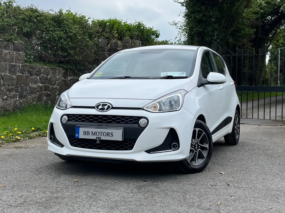 Hyundai i10 1.0 Deluxe - Image 2