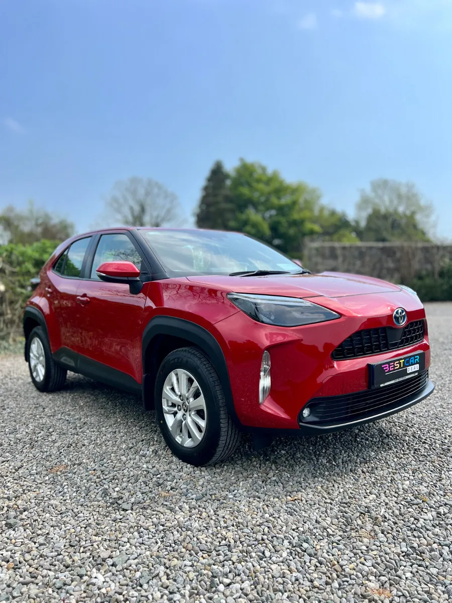 2022 Toyota Yaris Cross 1.5Hybrid CVT Luna Edition - Image 1