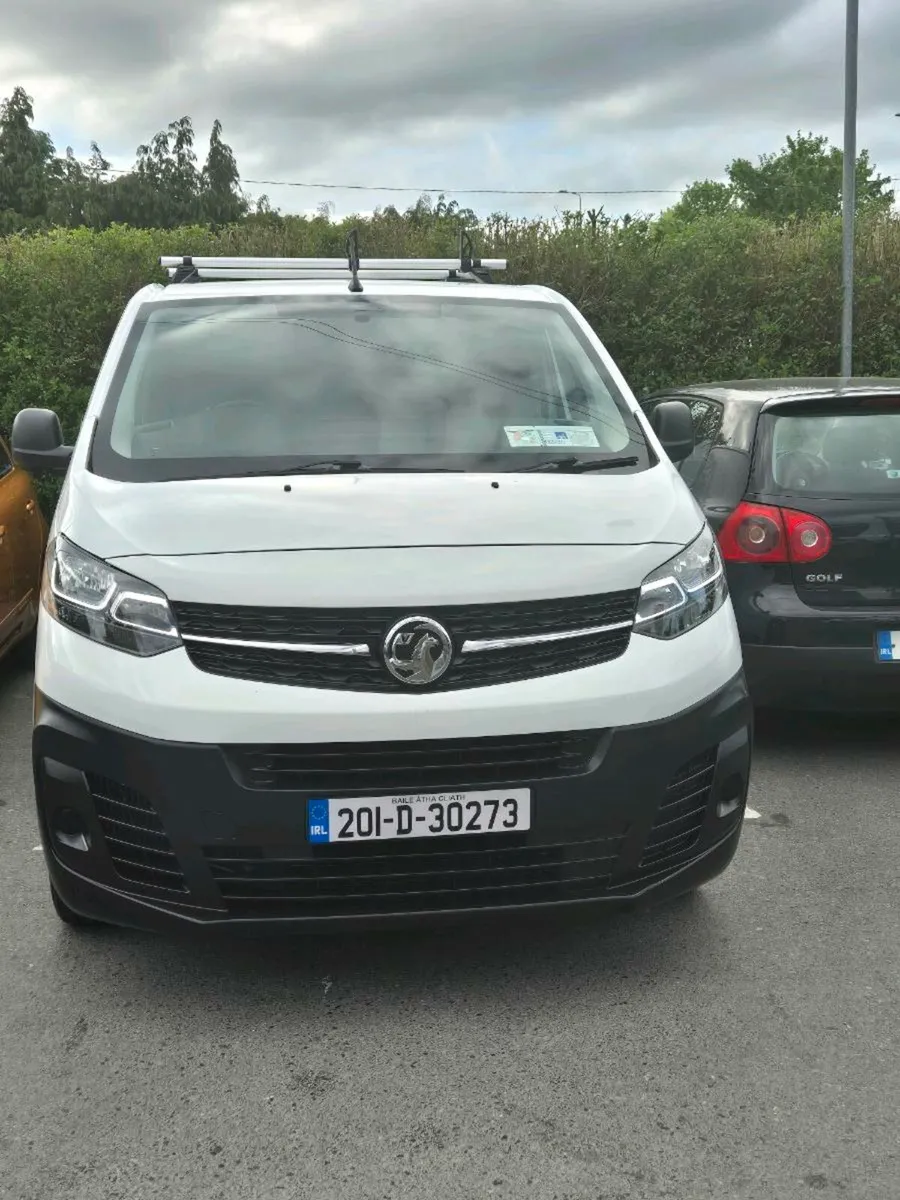 2020 Vivaro 1.5  no vat - Image 1
