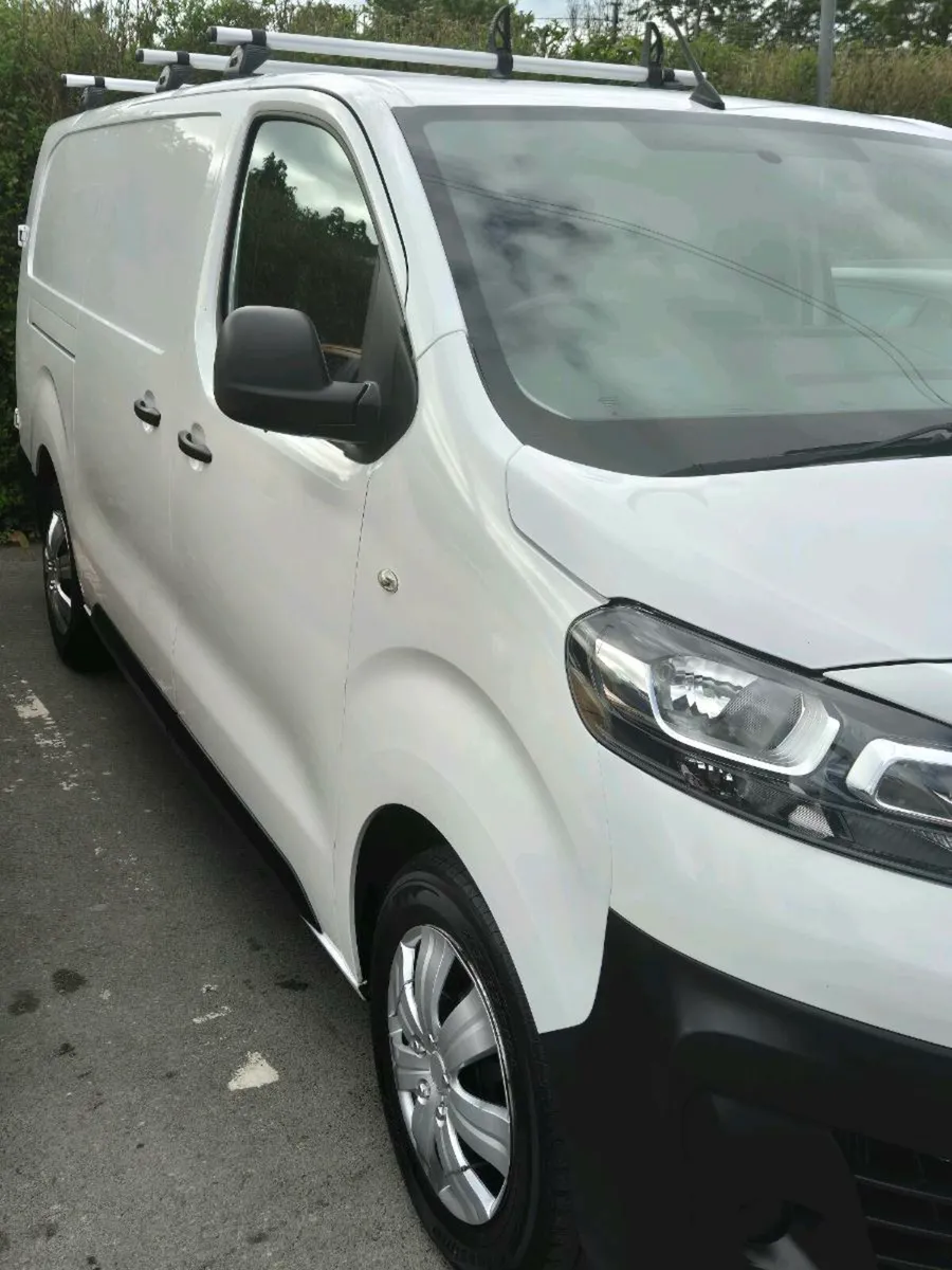 2020 Vivaro 1.5  no vat - Image 2