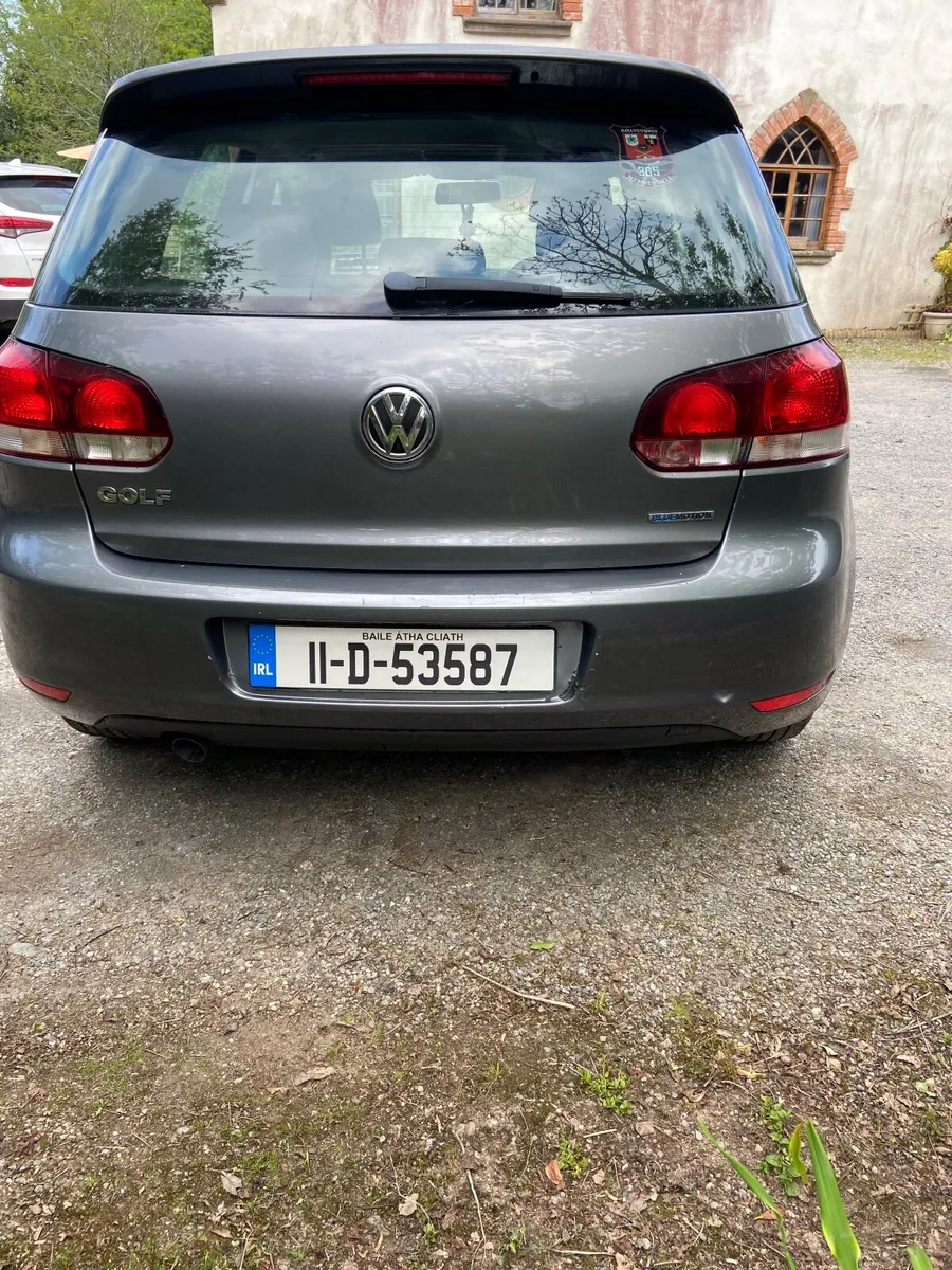 Volkswagen Golf 2011 - Image 2