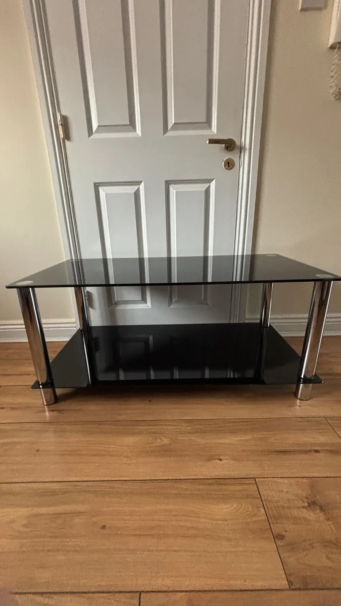 Black glass coffee table - Image 1