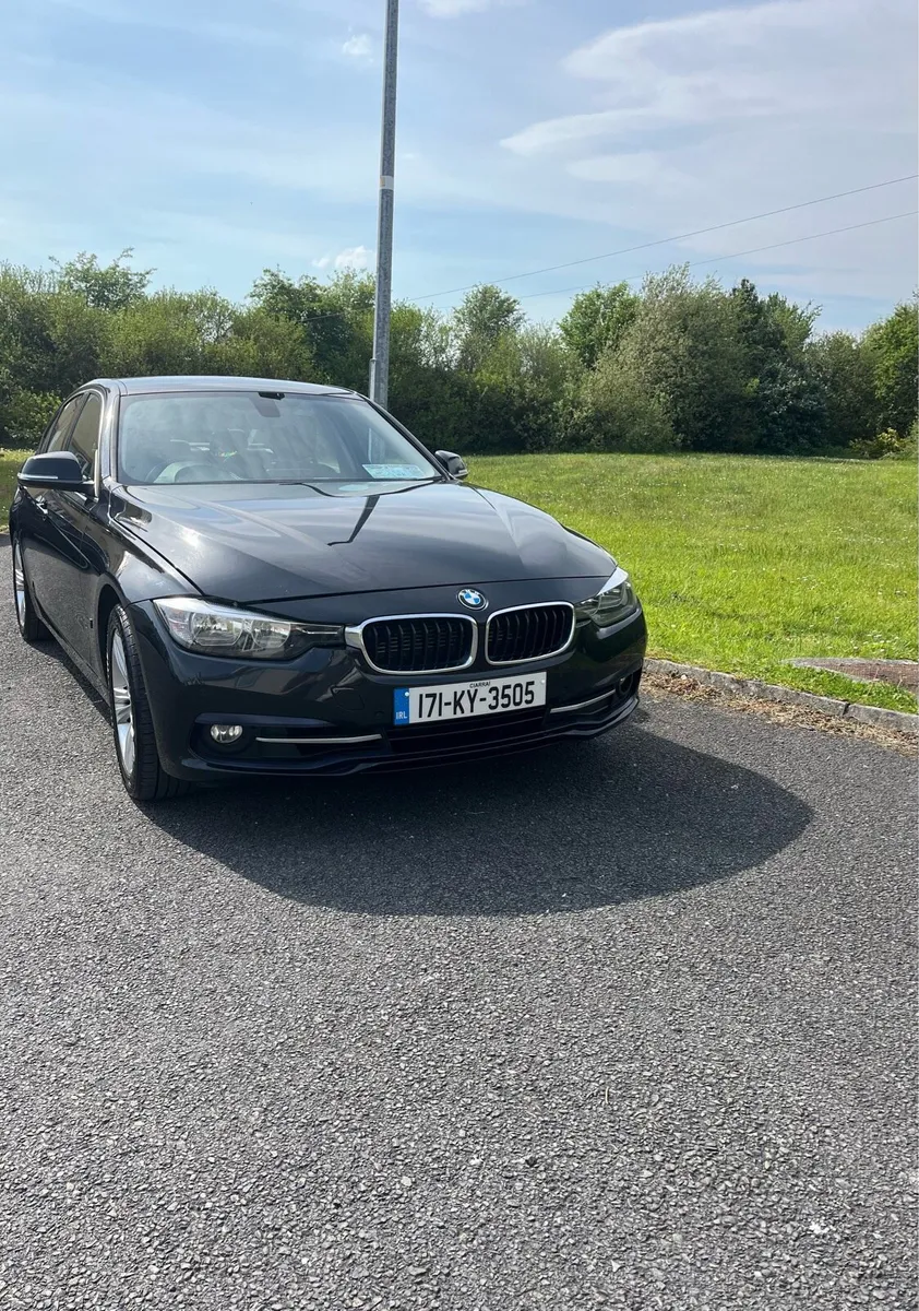 BMW 330e 2017 - Image 4