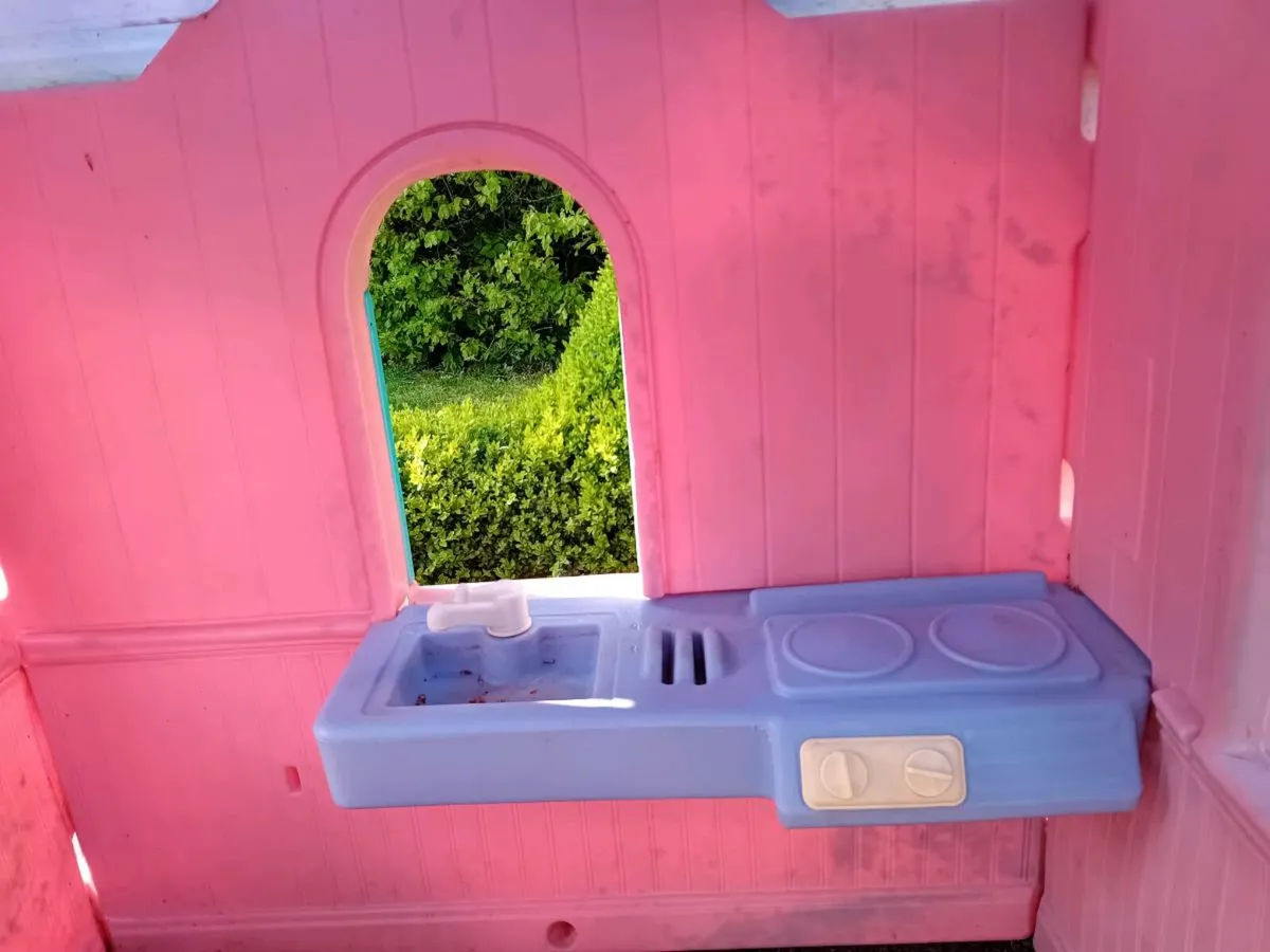 Playhouse - Image 4