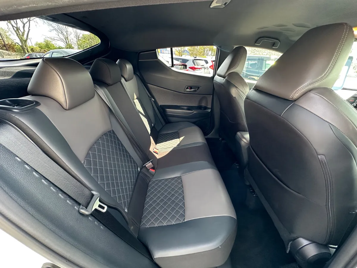 Facelift model - Leather interior - Self Charge Hy - Image 4