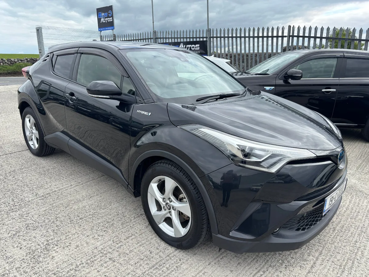 Toyota CH-R Luna self charging hybrid 2019 - Image 3