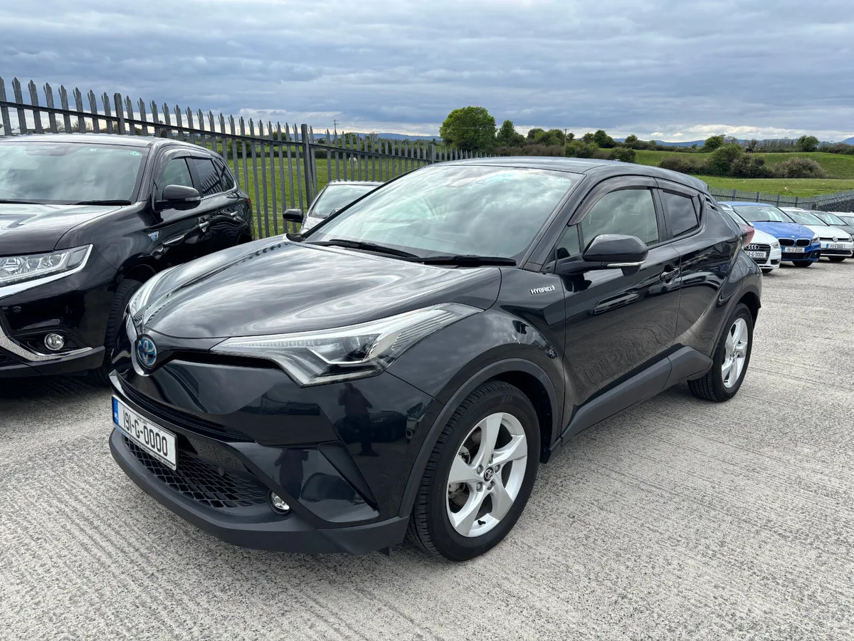 Toyota CH-R Luna self charging hybrid 2019 - Image 1