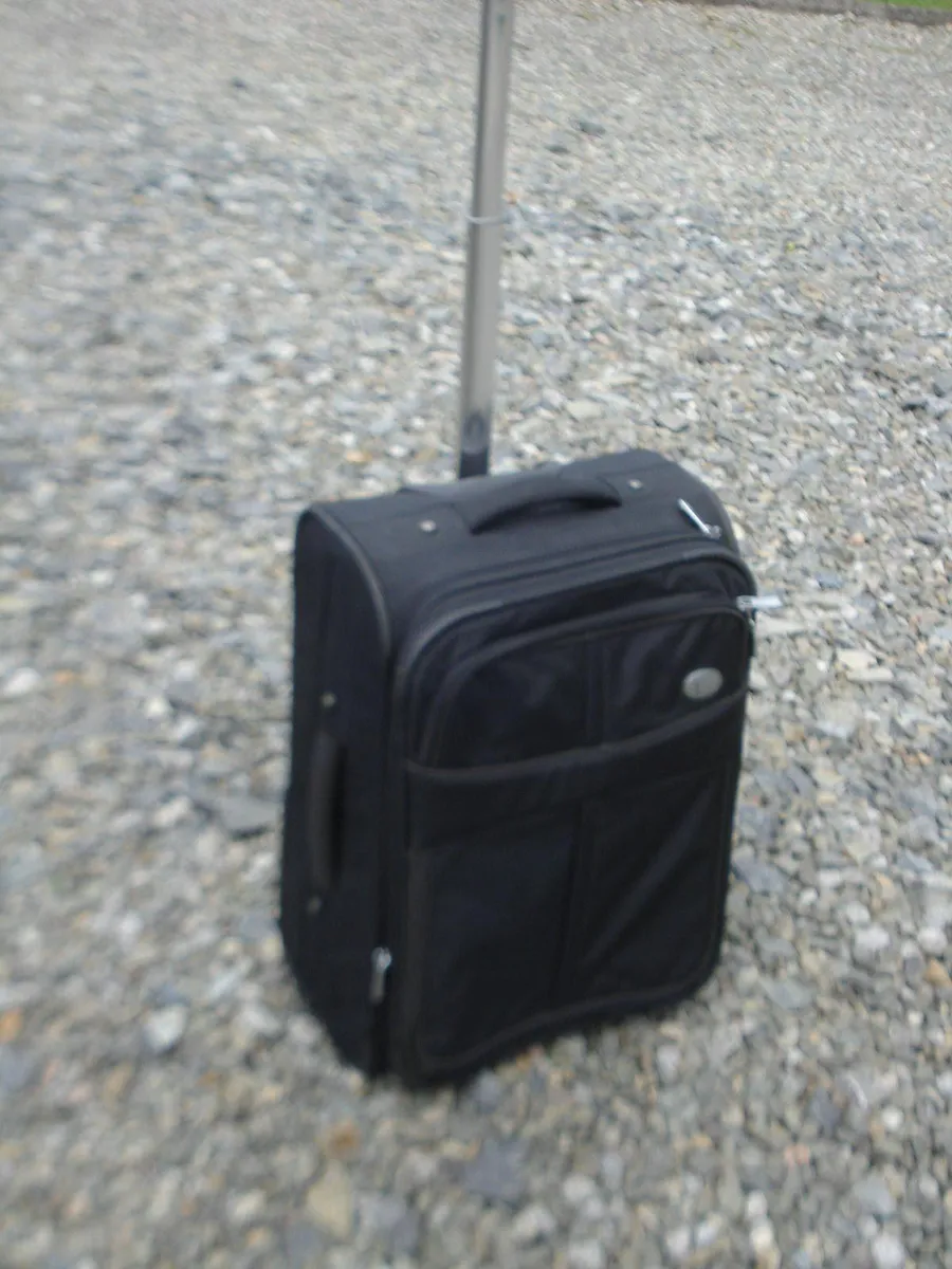 MEDIUM TRAVEL SUITCASE CABIN SIZE. - Image 4