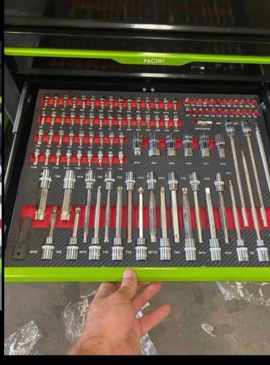 PACINI 7 DRAWER TOOLCHEST FULL WITH TOOLS - Image 3