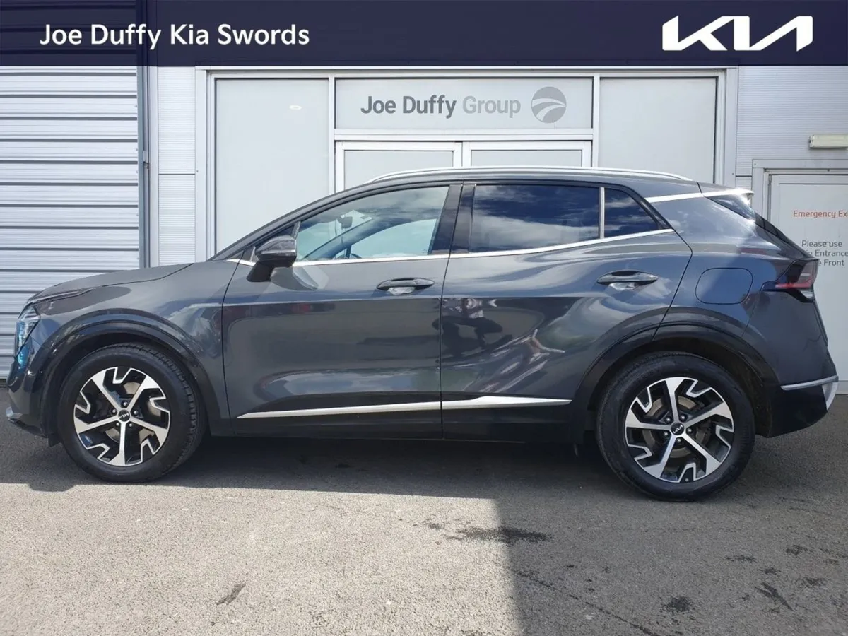 Kia Sportage K3 Diesel was  44100 now  42100 Save - Image 4