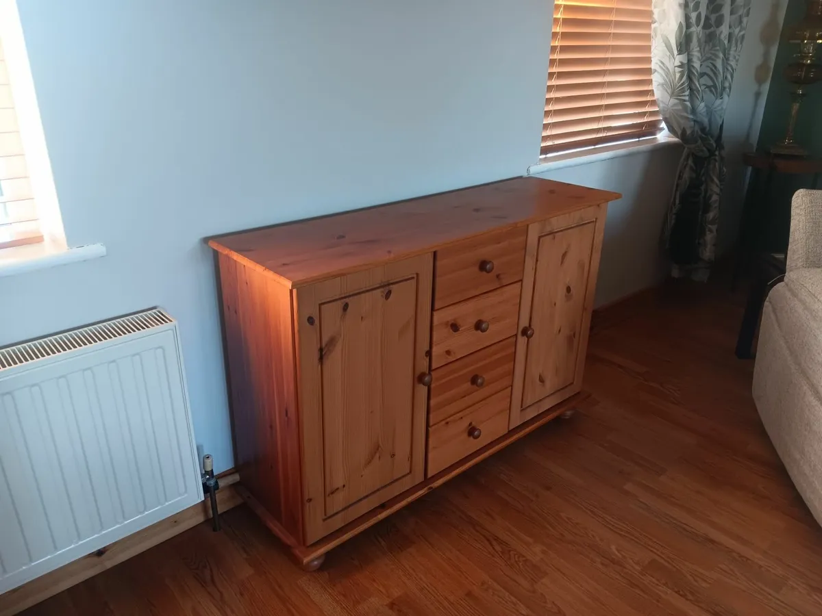 Coffee table, Cabinet & Lamp - Image 3