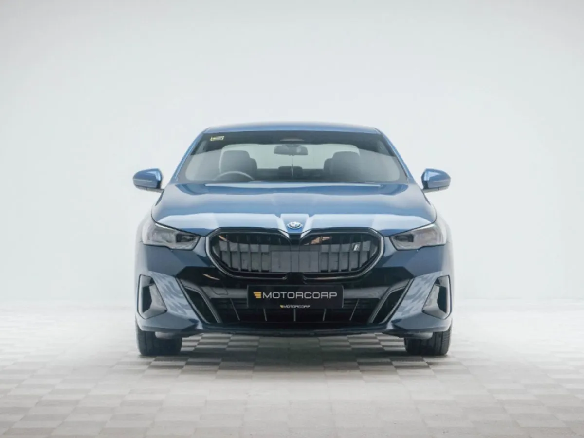 BMW i5 40 M Sport PRO Edrive - Image 2