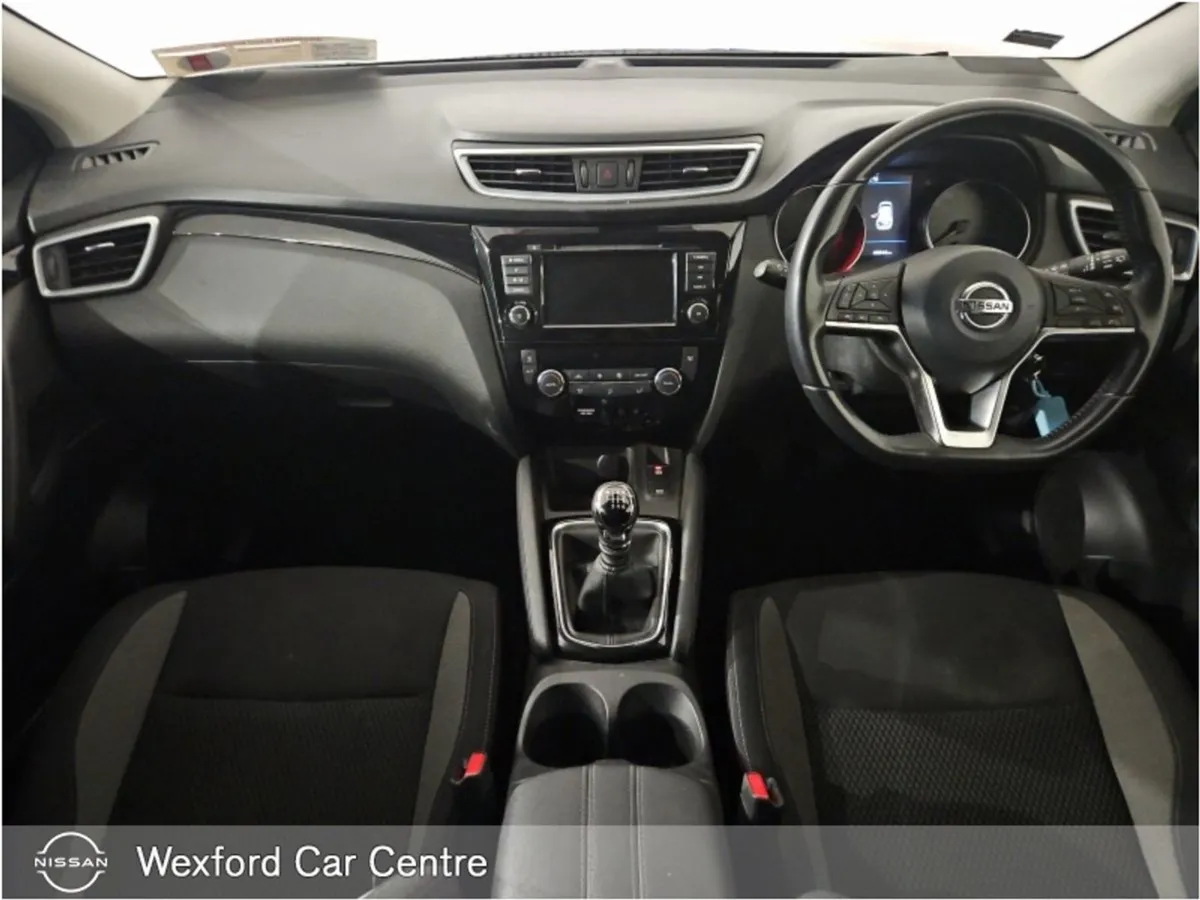 Nissan QASHQAI 1.3 PET SE Low Km s - Image 4