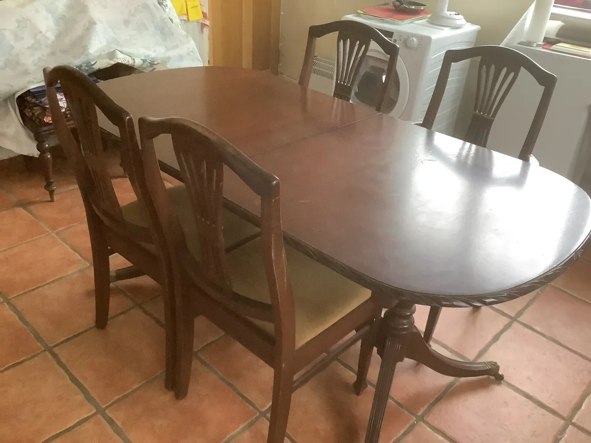 Mahogany table and chairs to go 1 chair a carver - Image 1