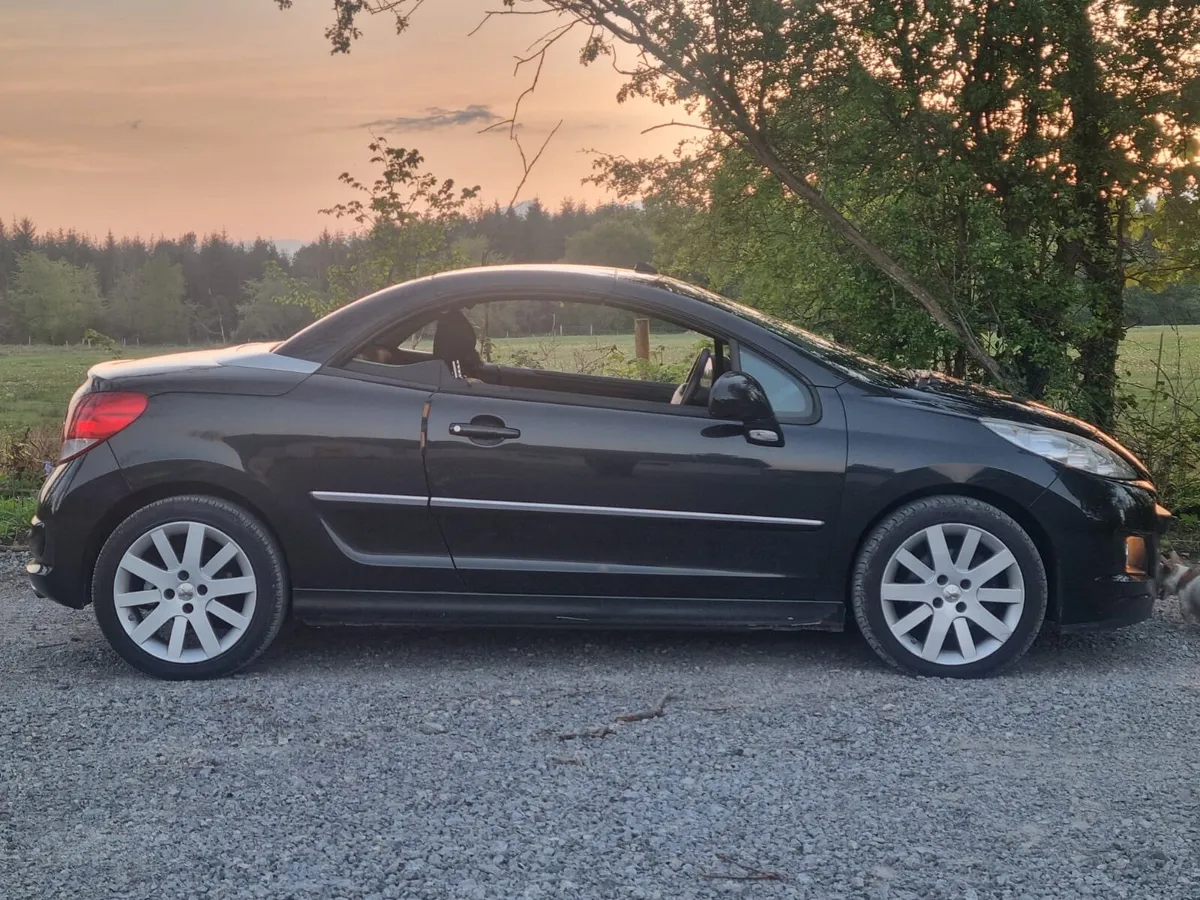Peugeot 207 2011 convertible - Image 4