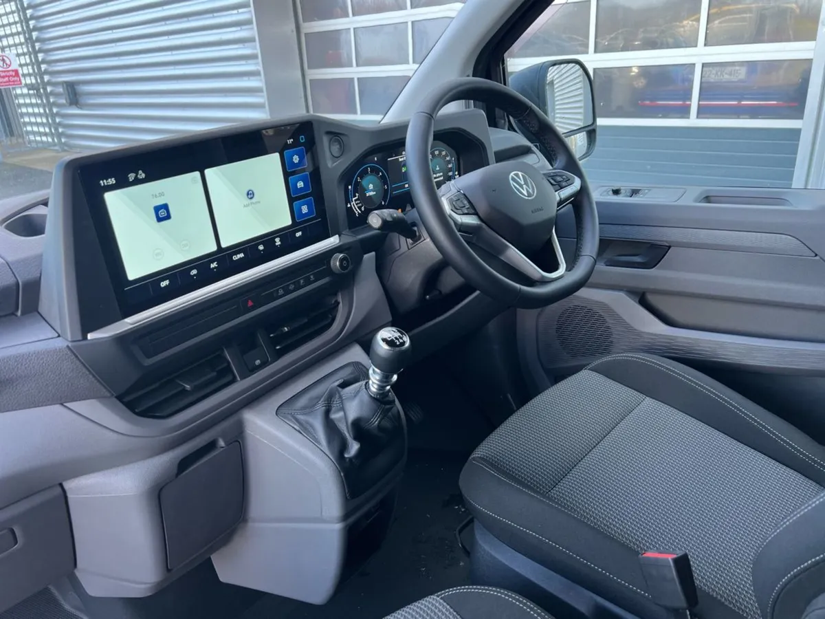 Volkswagen Transporter Trendline 30 LWB 2.0tdi 11 - Image 3
