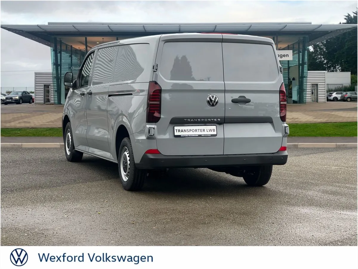 Volkswagen Transporter Trendline 28 LWB 2.0tdi 11 - Image 4