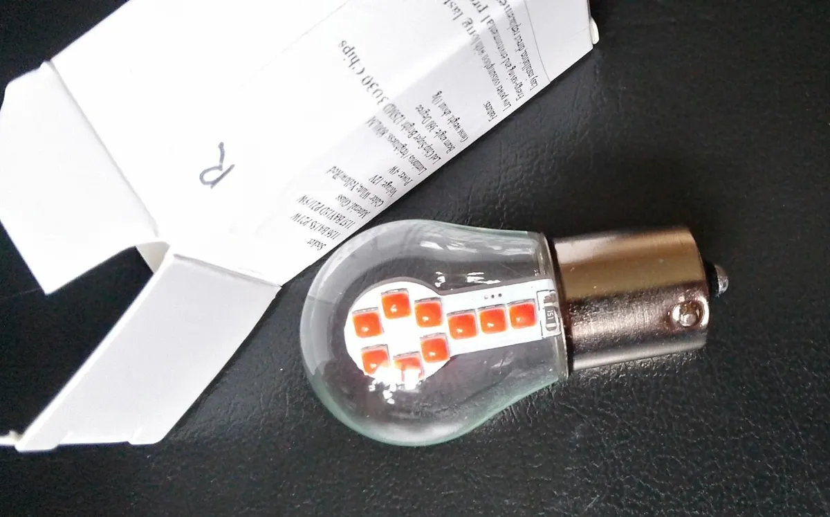 2 X Led bulbs BA15S P21W (RED) - Image 4