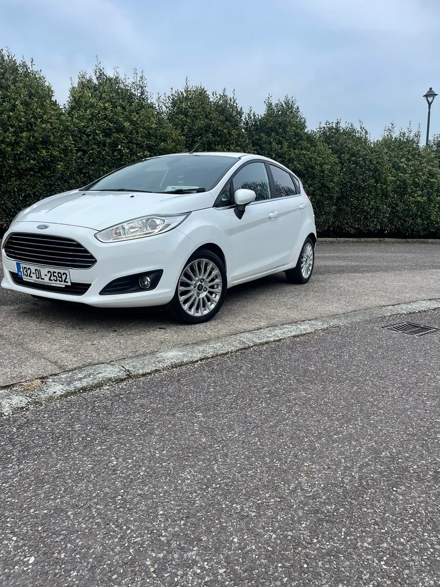 Ford Fiesta2013 miles114000 Low price 4900€ - Image 2