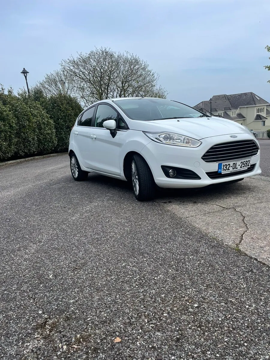 Ford Fiesta2013 miles114000 Low price 4900€ - Image 3