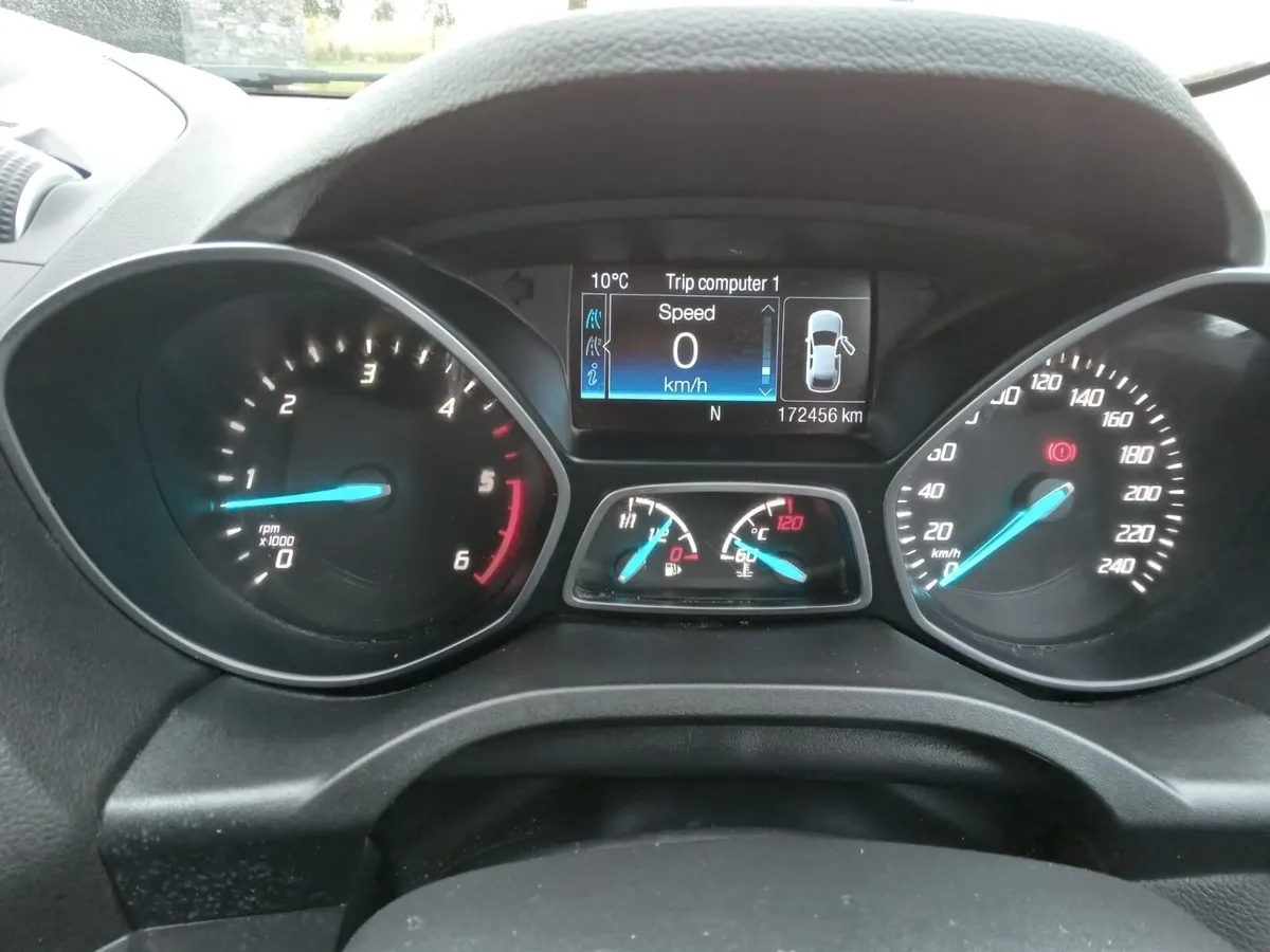 Ford Kuga 2016 (2.0L) - Image 2