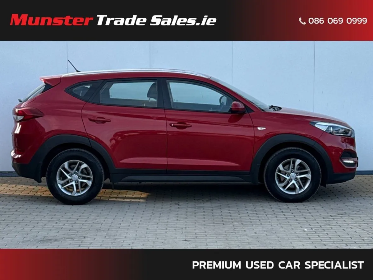 Hyundai Tucson 1.7 D Executive SE - Image 3