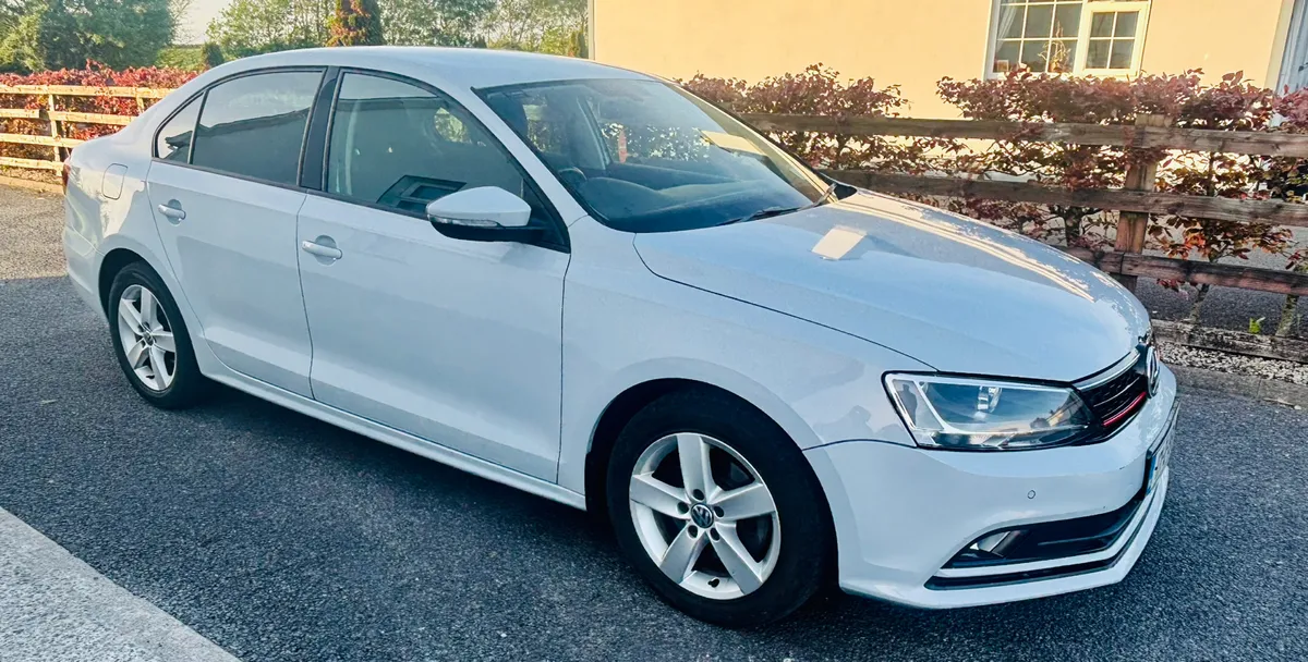 2017 VOLKSWAGEN JETTA 2.0L DESIEL - Image 2