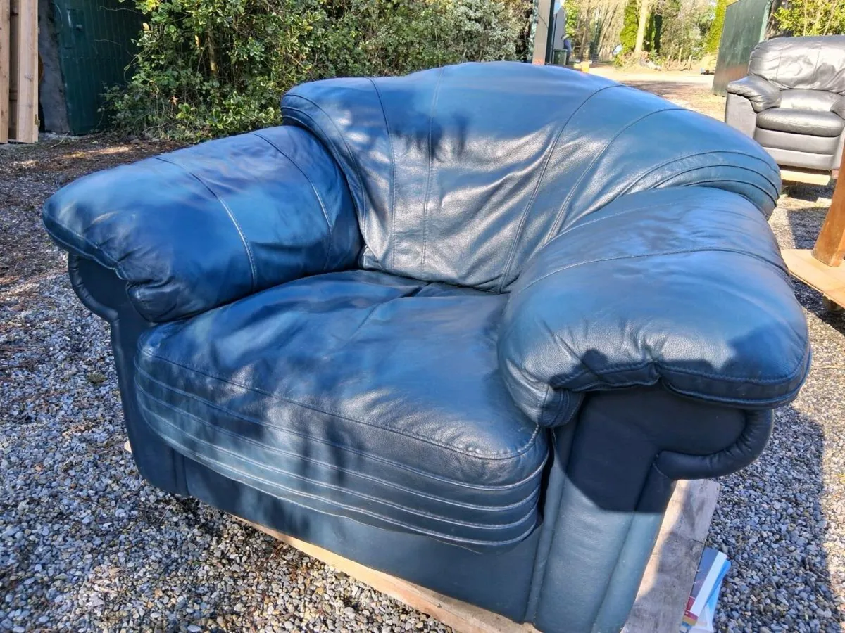Navy Leather armchair - Image 3