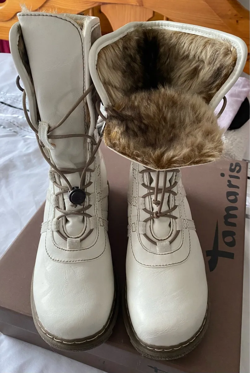 BRAND NEW Tomaris Ladies Boots, Size 40 / 7 - Image 2