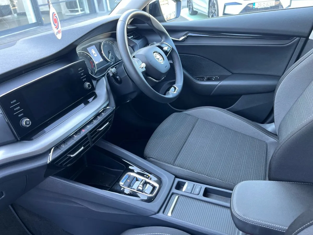 Skoda Octavia Ambition 2.0tdi 115HP DSG - MAY Mad - Image 3