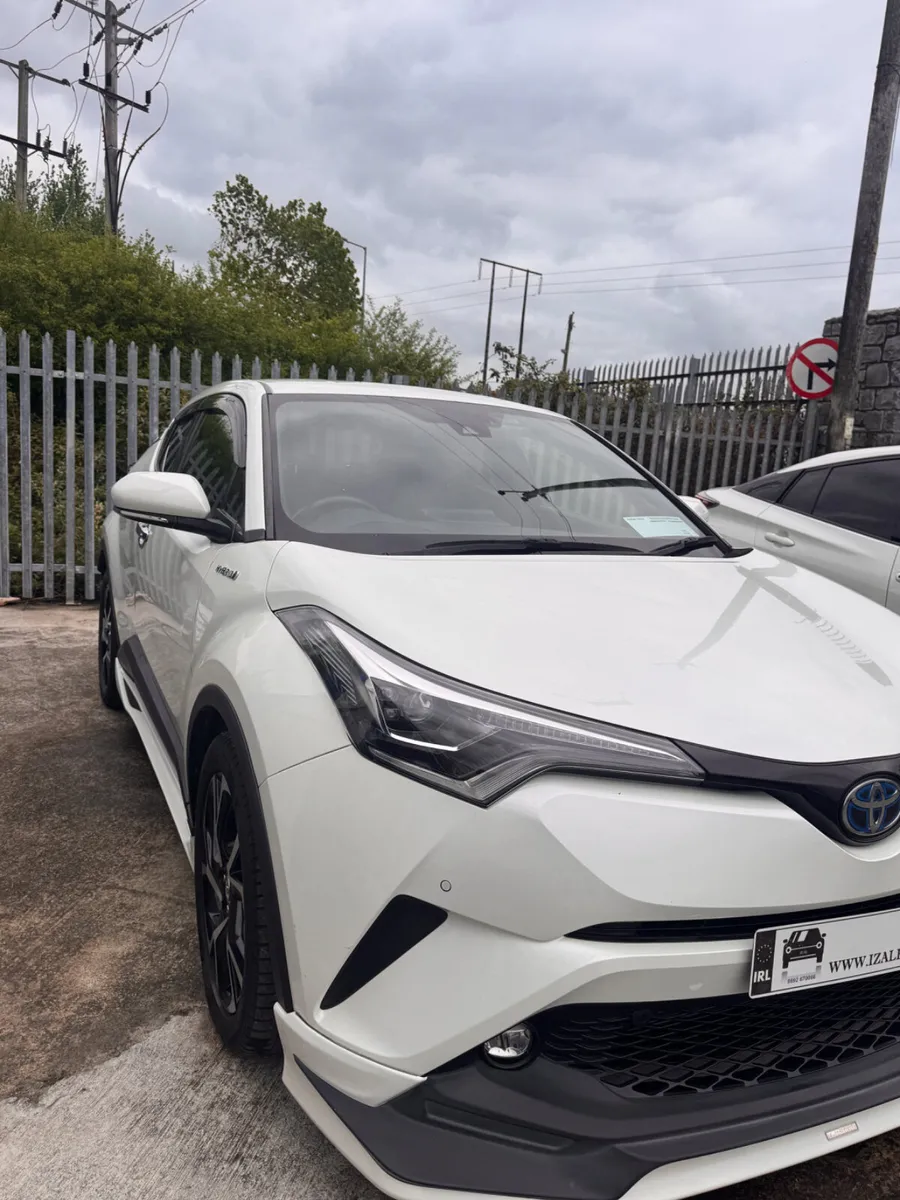 Toyota CHR 2018 - Image 2