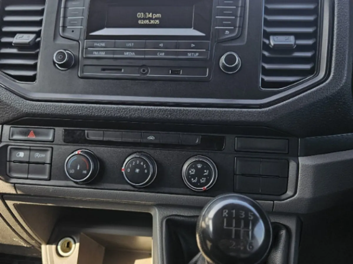 Volkswagen Crafter 30 MWB 102HP M6F HR 5DR - Image 3