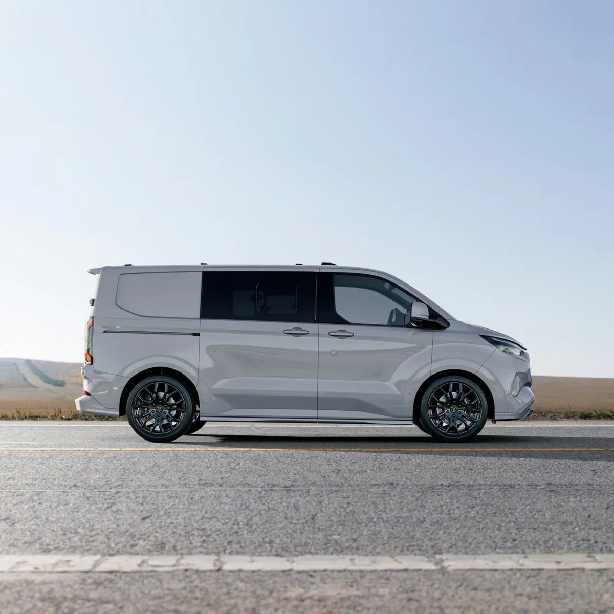New ford transit custom  6 stud alloy wheels - Image 3