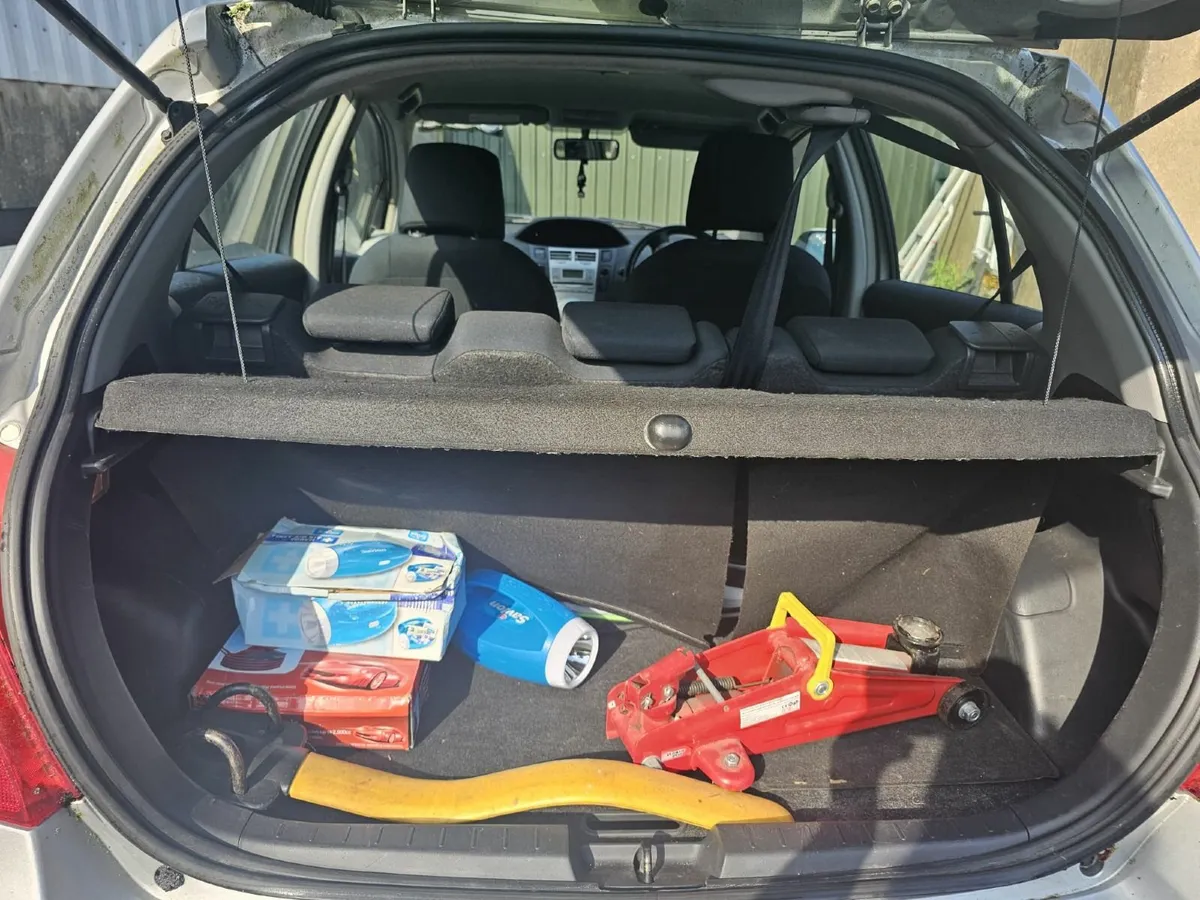 Toyota Yaris 2008 - Image 3